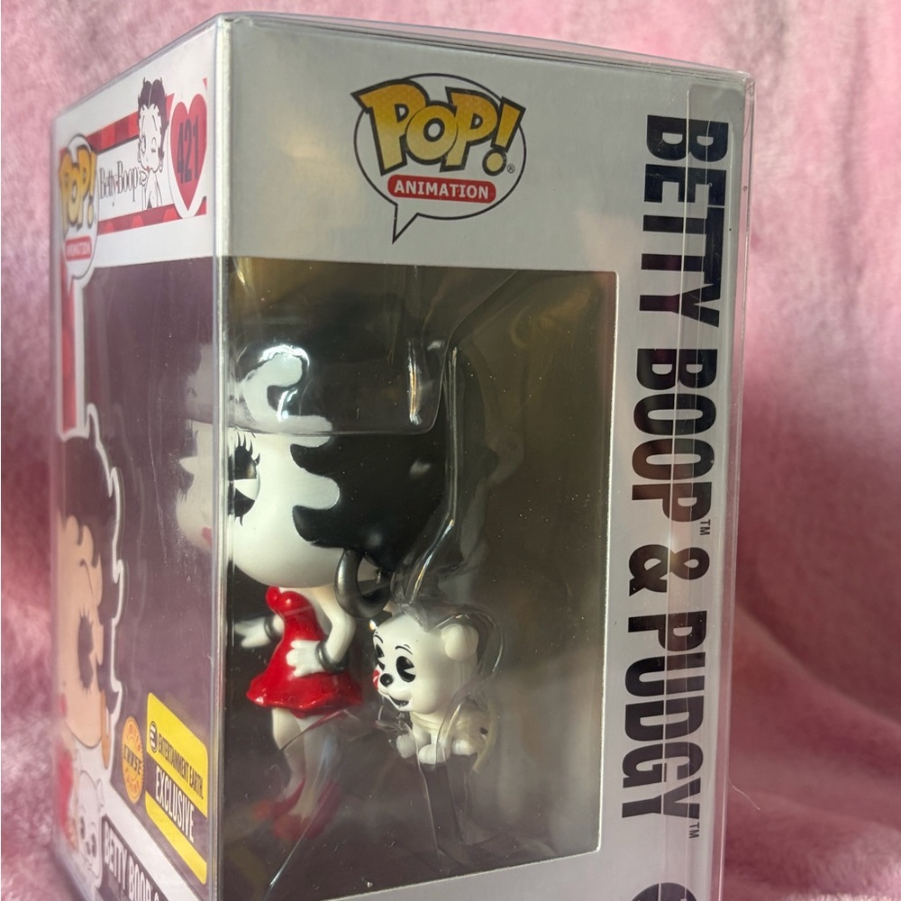Funko CHASE RARE Betty boop and pudgy Funko Pop - Picture 2 of 3